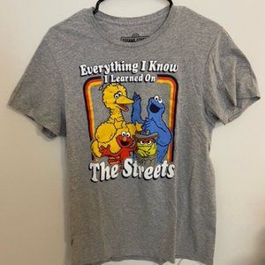 Women's grey graphic t-shirt size S